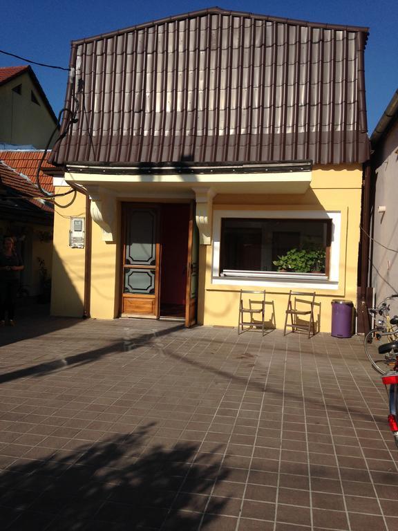 Brutarilor Guest House Клуж-Напока Экстерьер фото